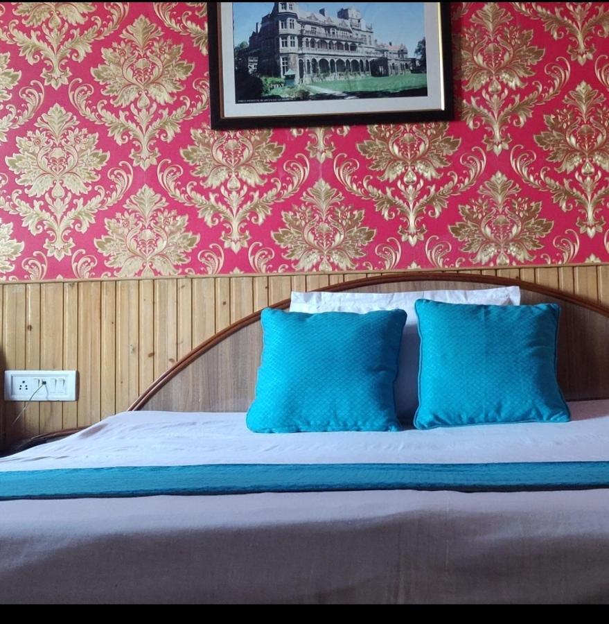 Hotel Meridian Shimla Buitenkant foto